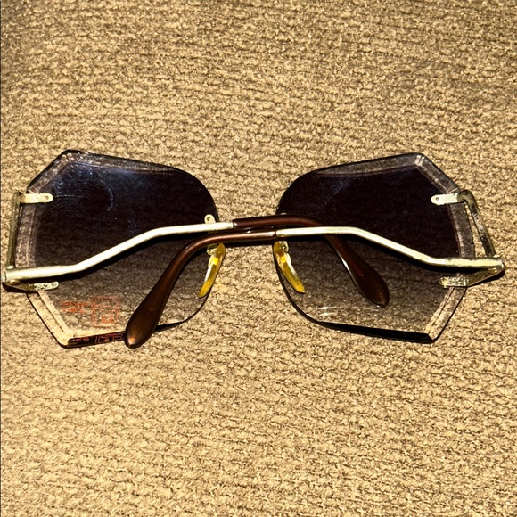 Vintage 70’s sunglasses. Taiwan ROC. main image 4